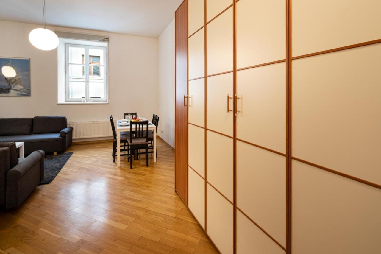 Old Riga Two Floor Palasta Loft Apartment With River View Екстер'єр фото