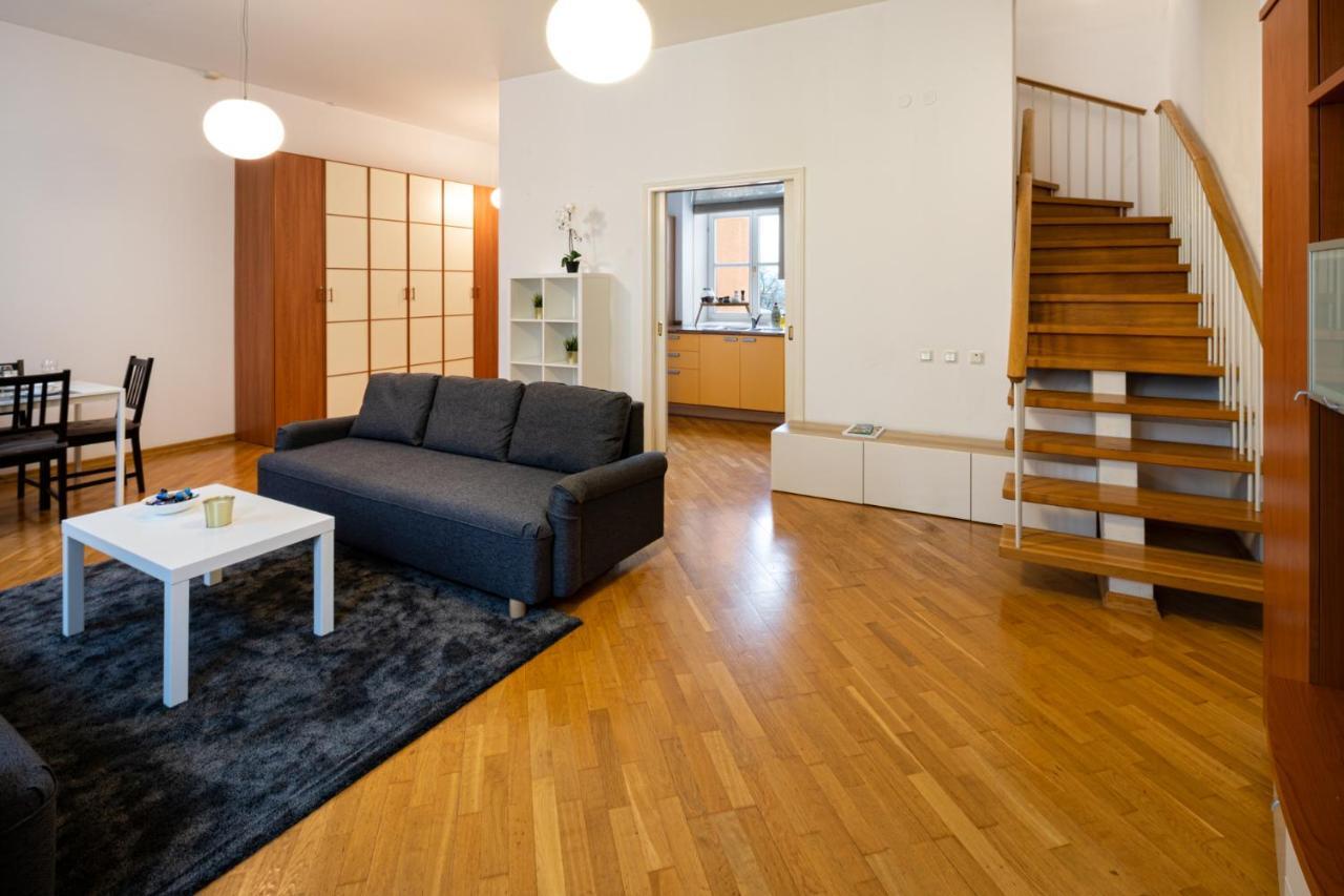 Old Riga Two Floor Palasta Loft Apartment With River View Екстер'єр фото