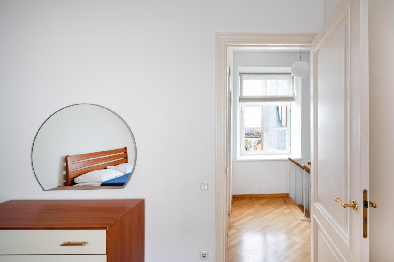 Old Riga Two Floor Palasta Loft Apartment With River View Екстер'єр фото
